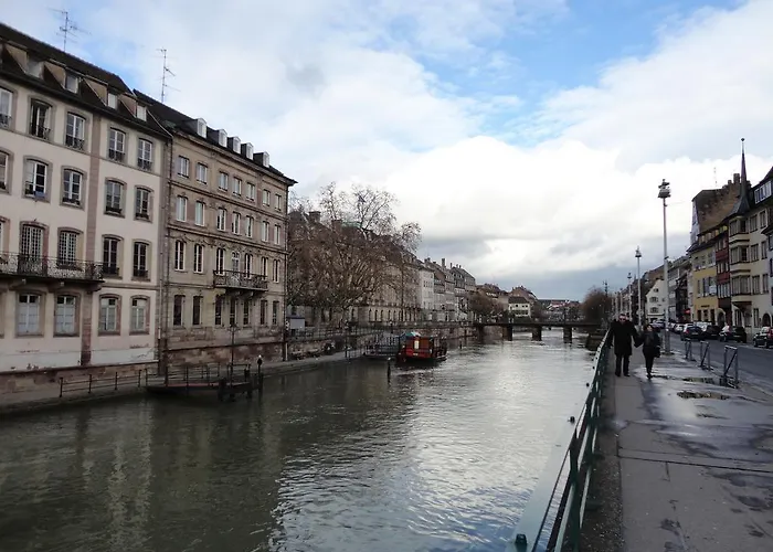 A L'ill - & Hyper Centre Estrasburgo