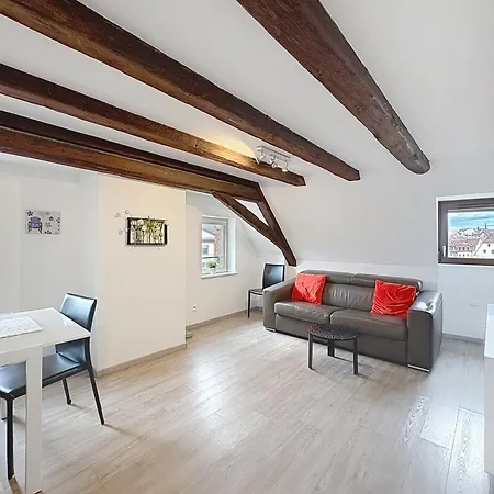 شقة A L'ill - & Hyper Centre *